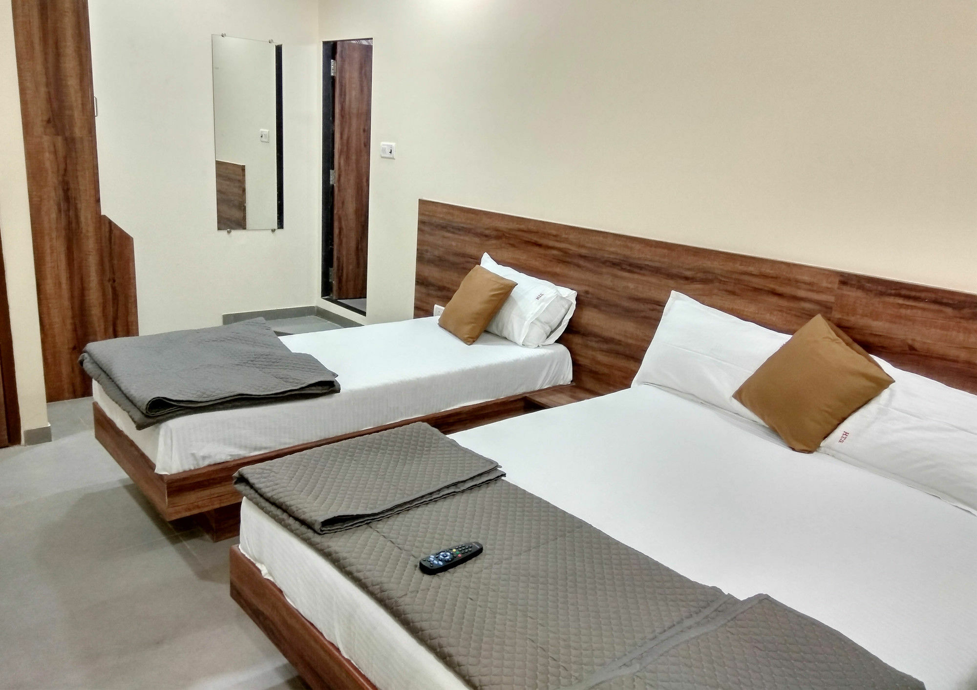 Hotel Terminus Square Kurla Exterior foto